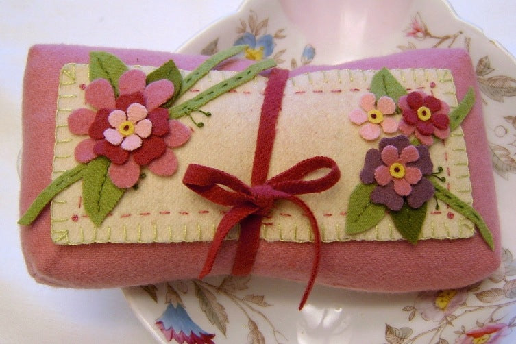 Think PINK Sachet/Pin Cushion - Wool Applique Pattern - Shipped