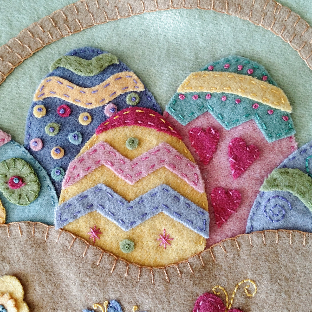Easter Basket Table Topper - Wool Applique Pattern - Shipped