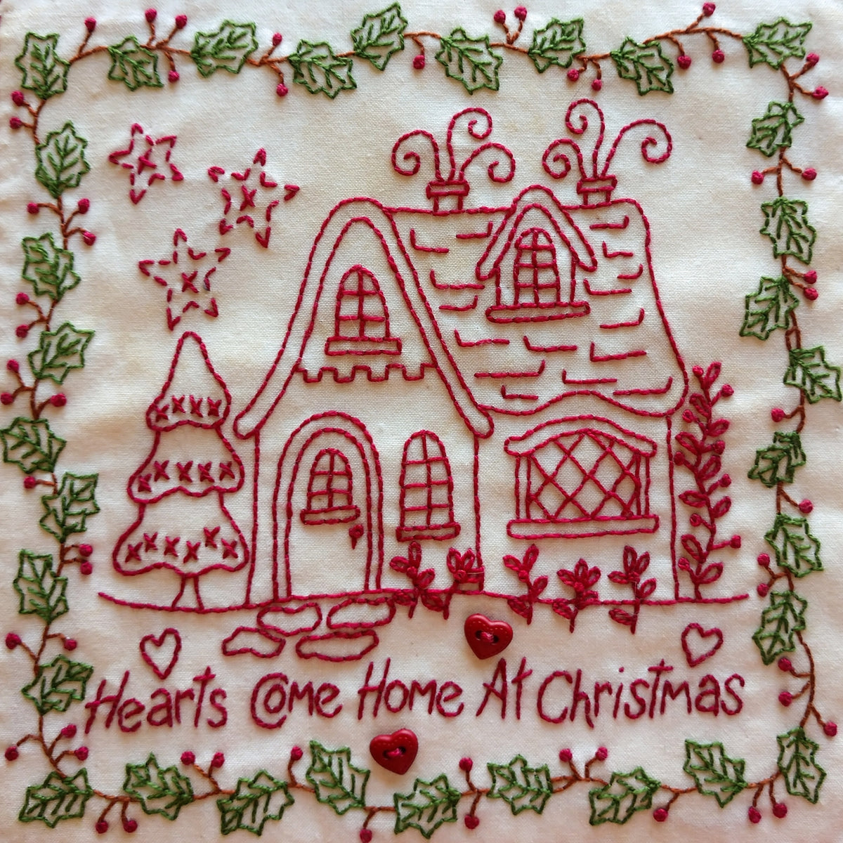 Hearts Come Home at Christmas - Machine Embroidery Pattern - Download