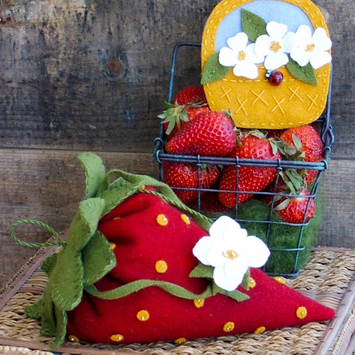 BIG FAT Strawberry Pin Cushion Set - Wool Applique Pattern - Shipped