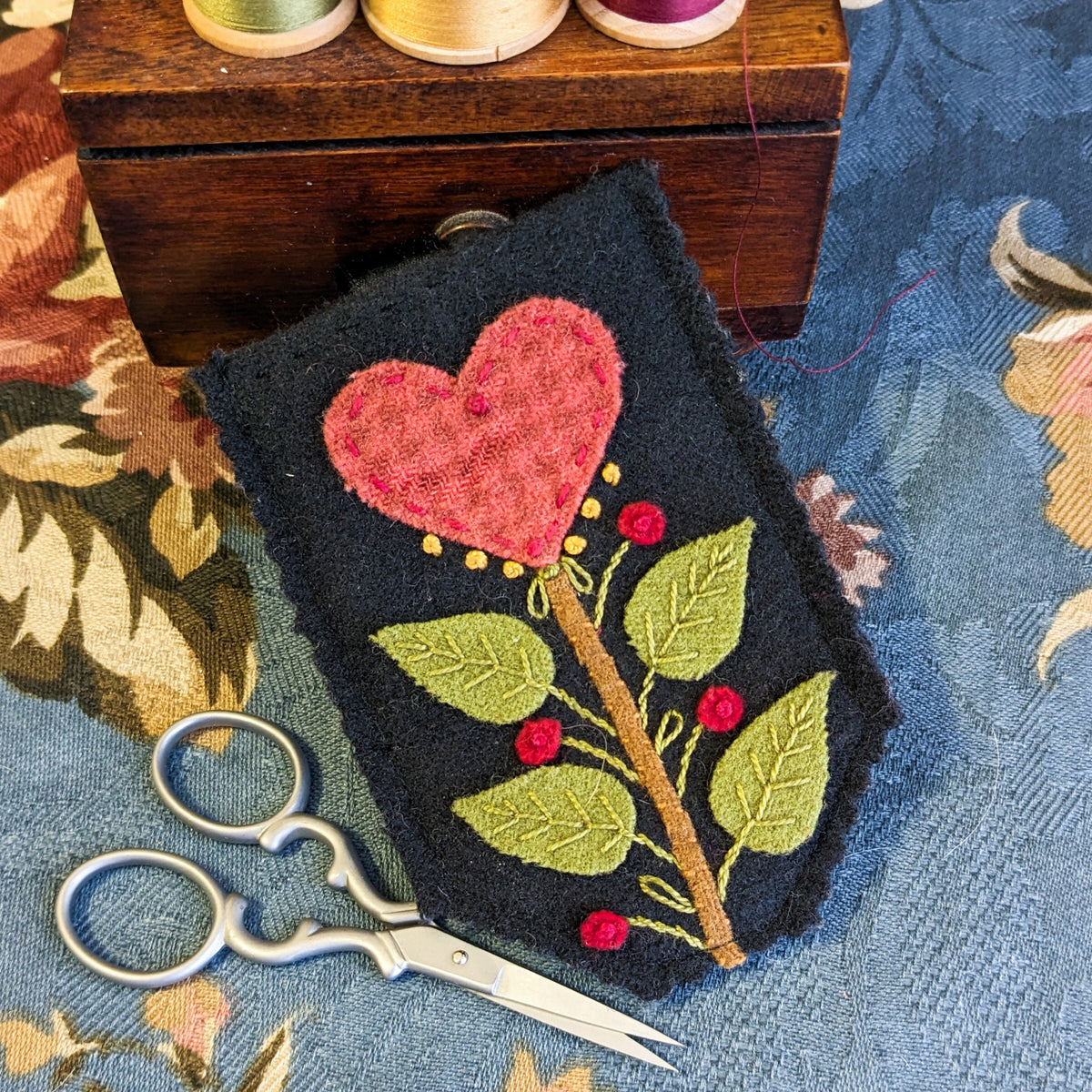 Americana Needlework Accessories - Wool Applique Pattern - Shipped