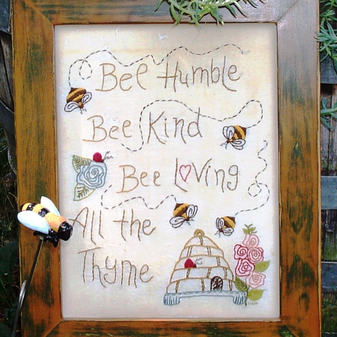 Bee Humble - Hand Embroidery Pattern - Download