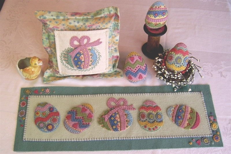 Eggs on Parade Table Runner - Wool Applique Pattern - Shipped