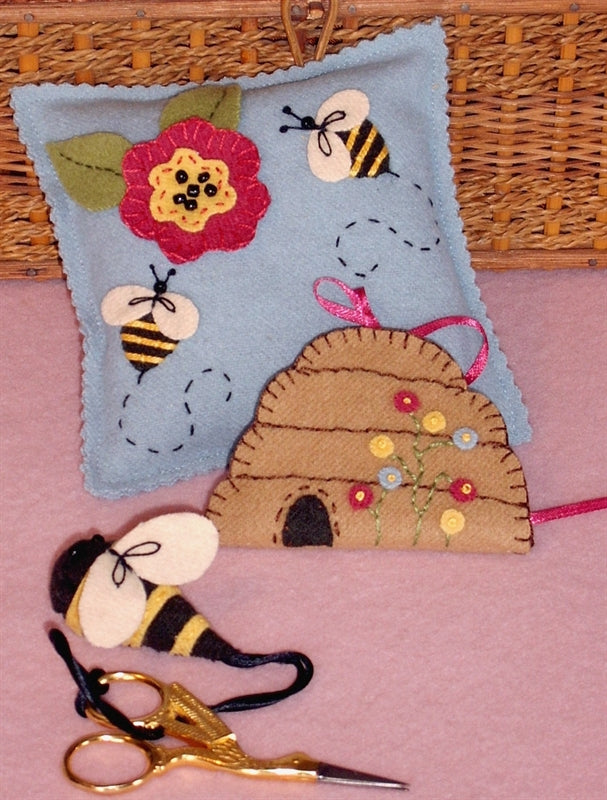 Sewing Bee Pin Cushion - Wool Applique Pattern - Shipped