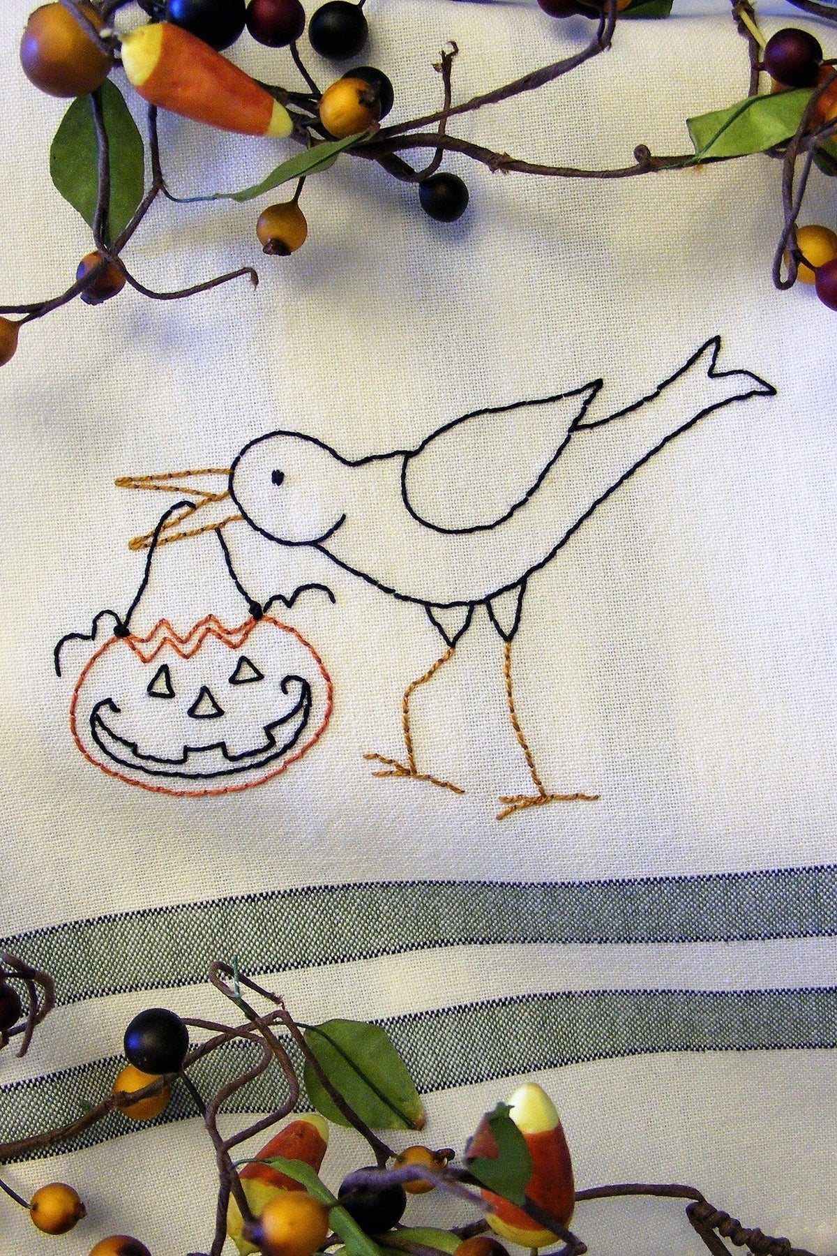 Trick or Treat Crow - Hand Embroidery Pattern - Download