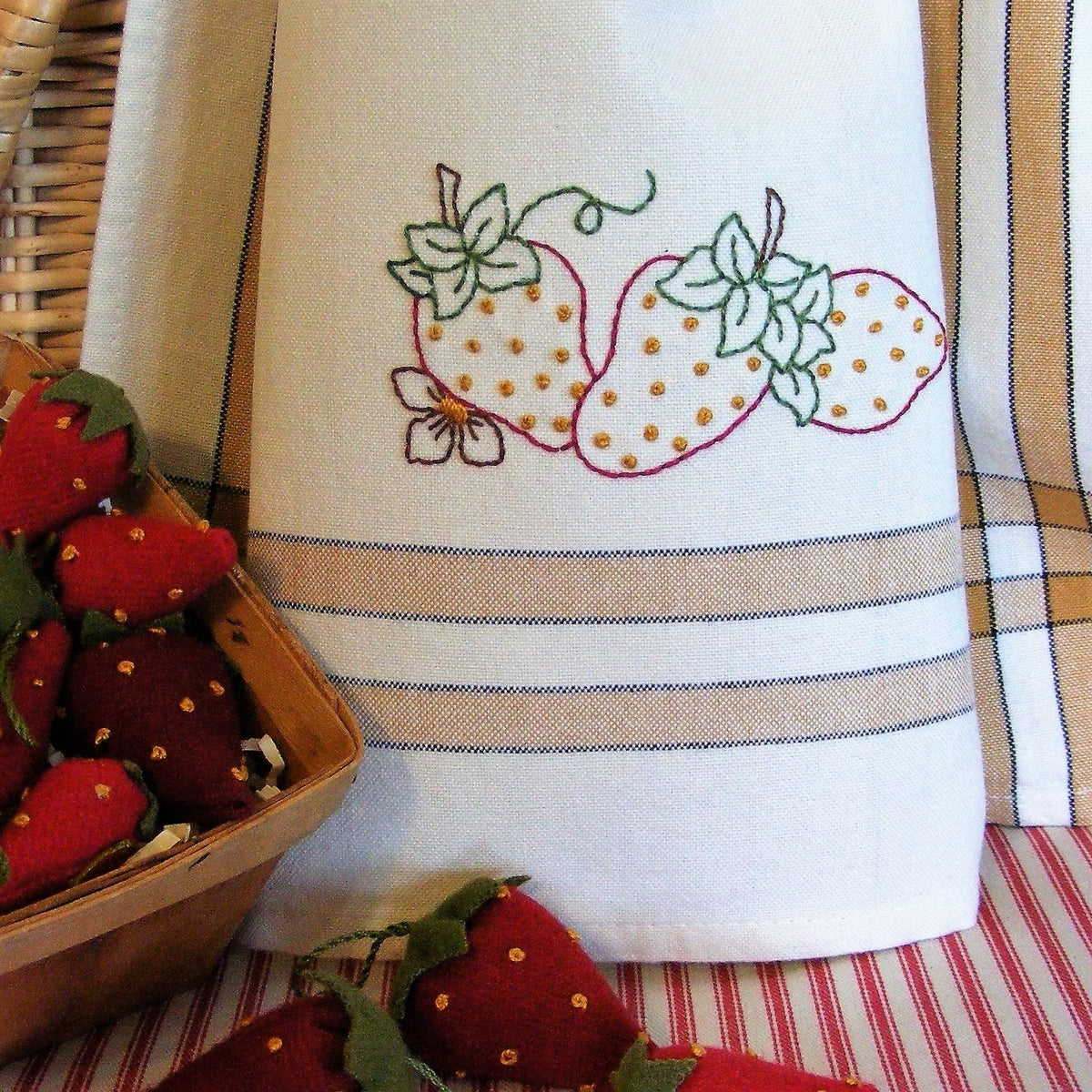 Strawberry Tyme - Hand Embroidery Pattern - Download