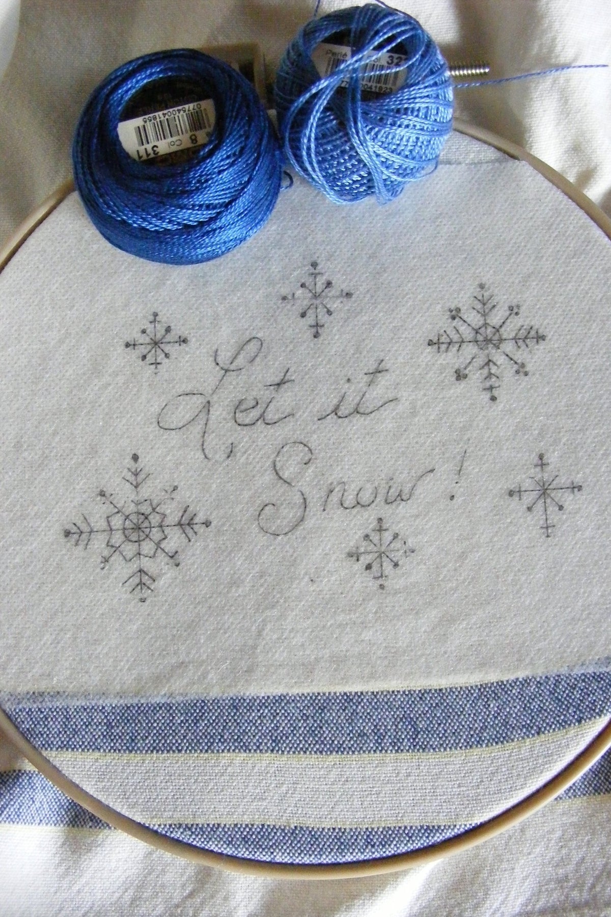 Let It Snow! - Hand Embroidery Pattern - Download