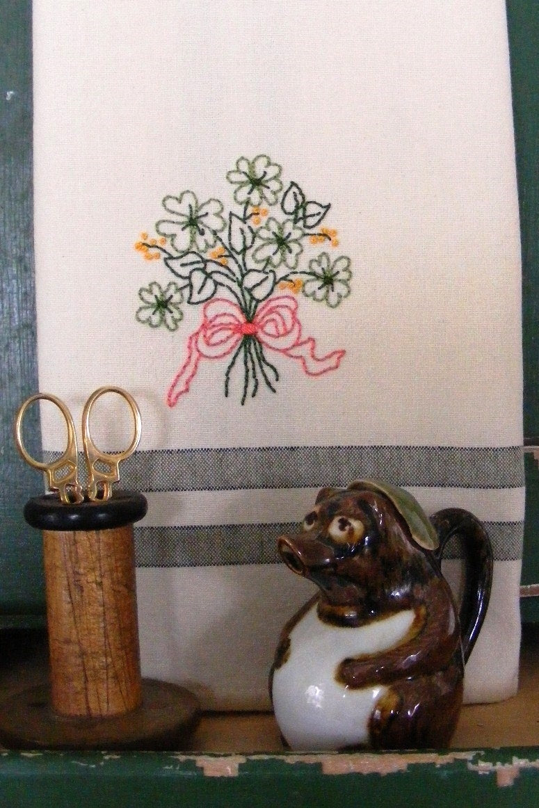 Shamrock Bouquet - Hand Embroidery Pattern