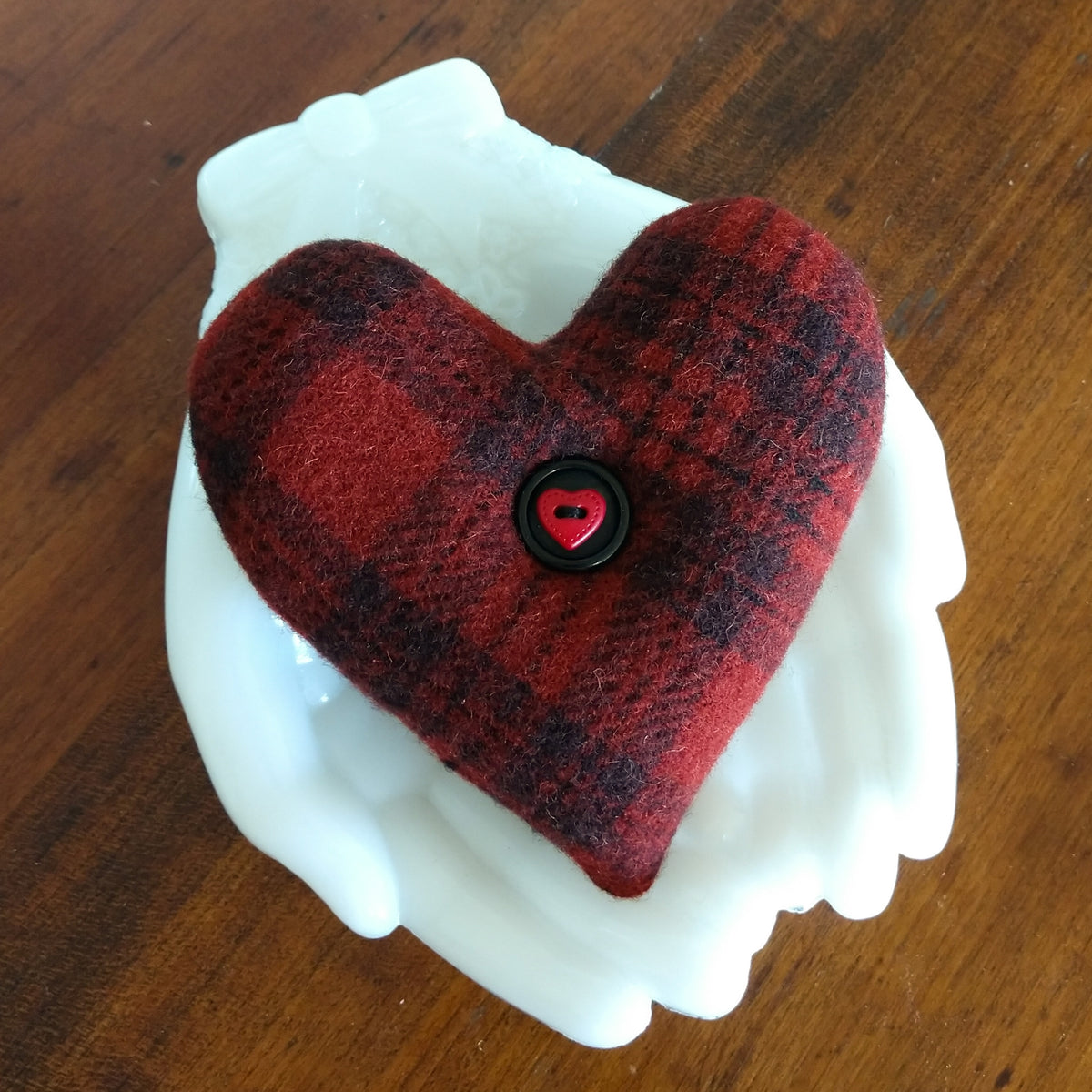 Wooly Valentine Heart - Wool Applique Pin Cushion - Download