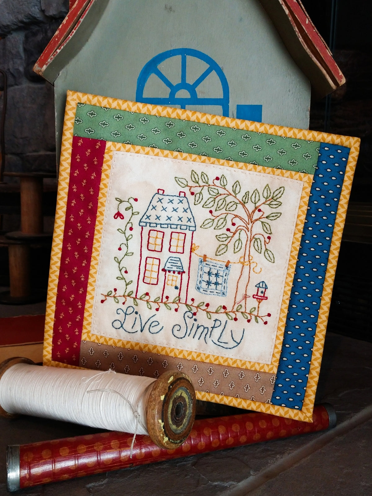 Live Simply - Machine Embroidery Pattern - Download