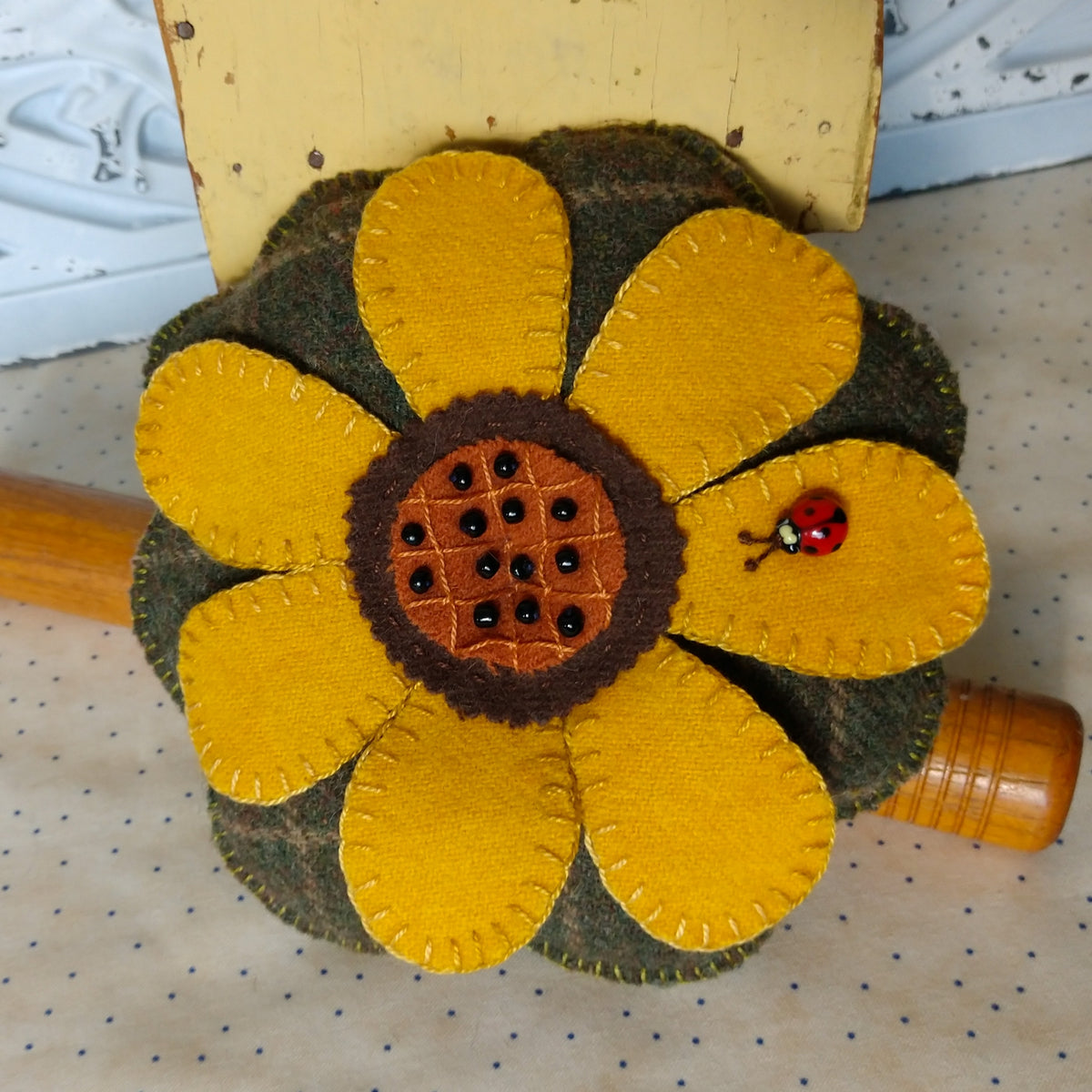 Sunflower Pin Cushion - Wool Applique Pattern - Shipped