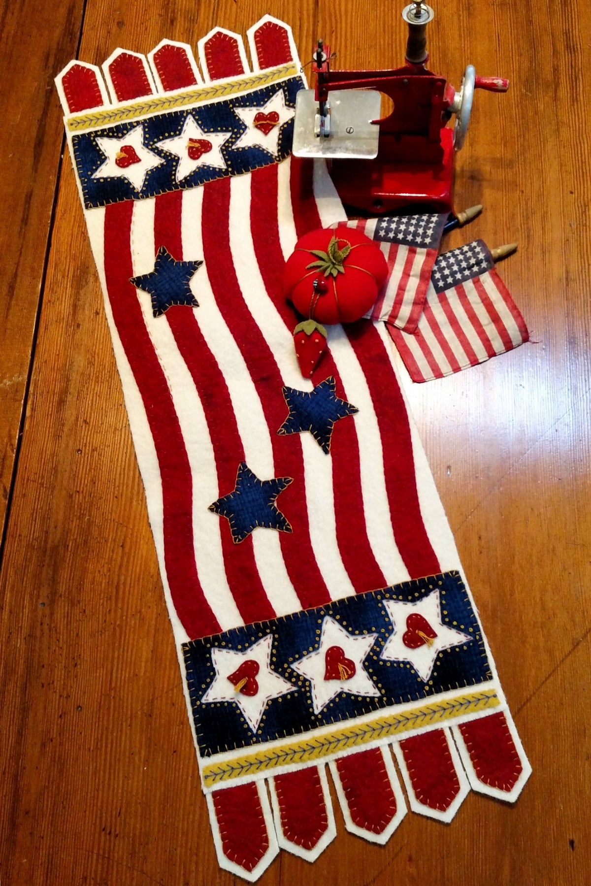 Stars 'n Stripes Table Runner - Wool Applique Pattern - Shipped