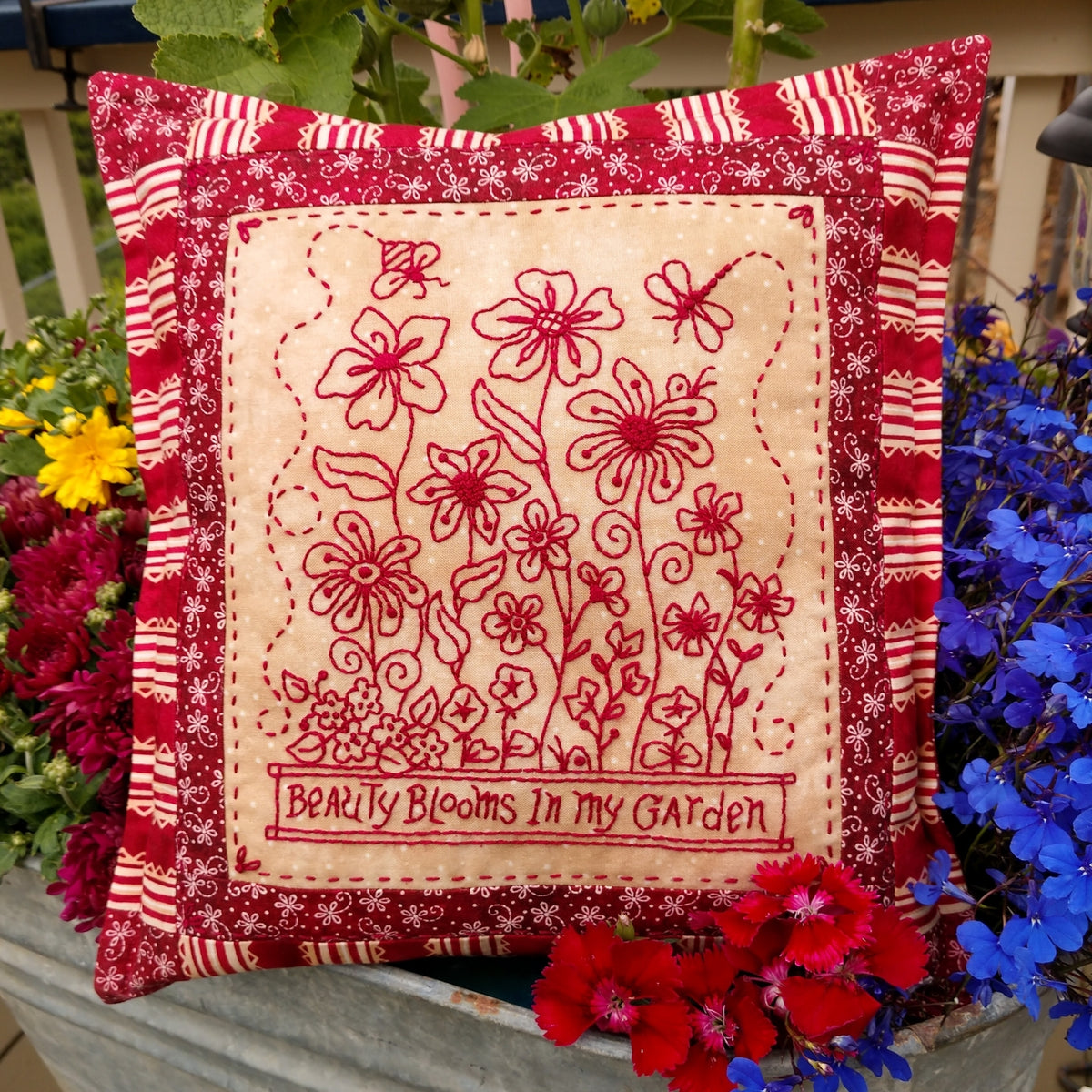 Beauty Blooms in my Garden - Machine Embroidery Pattern - Shipped