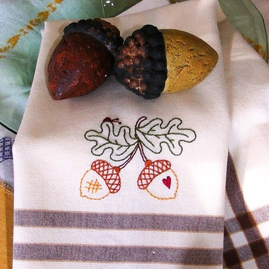 Autumn Acorn - Hand Embroidery Pattern - Download