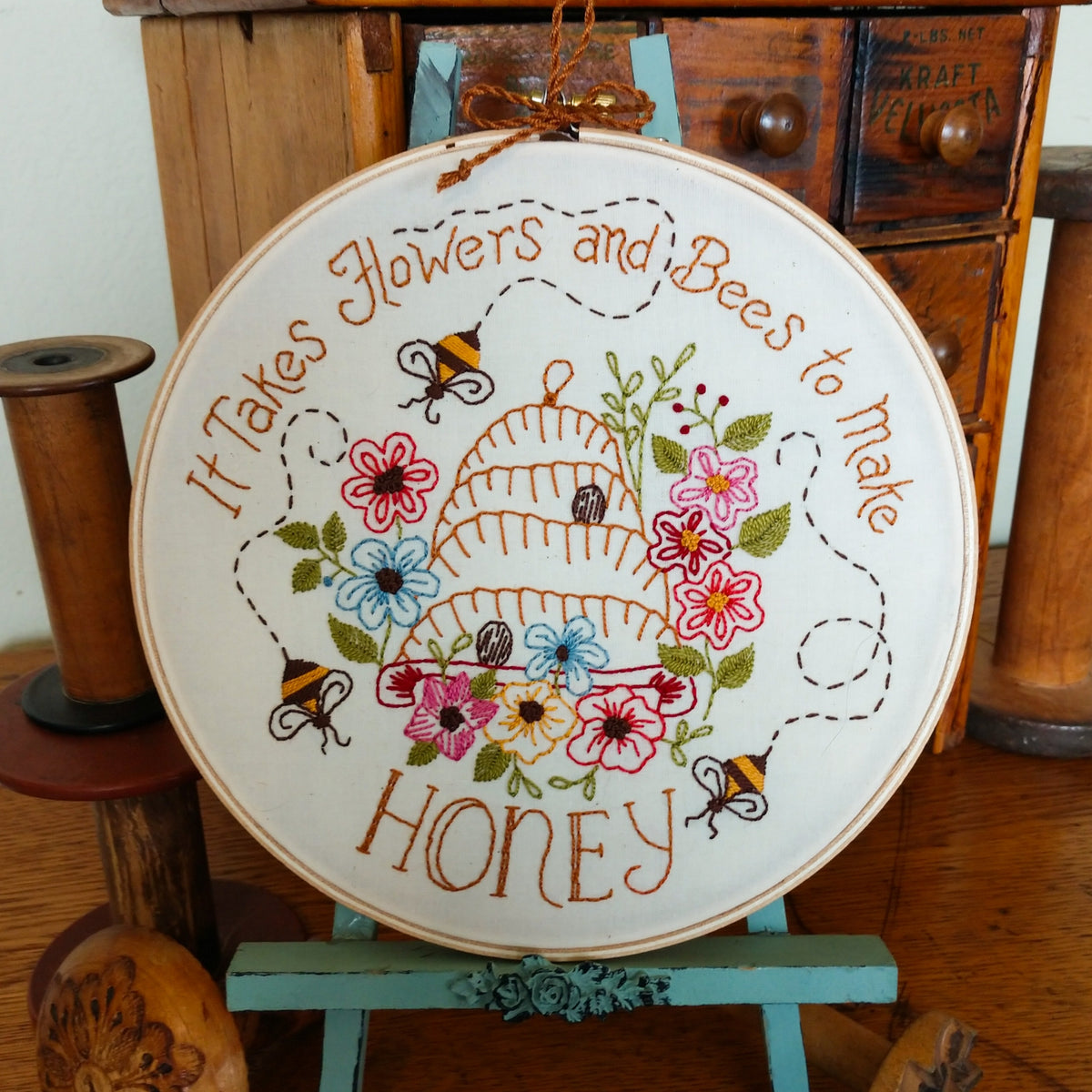 Flowers, Bees & Honey Hoop - BBD No-Trace