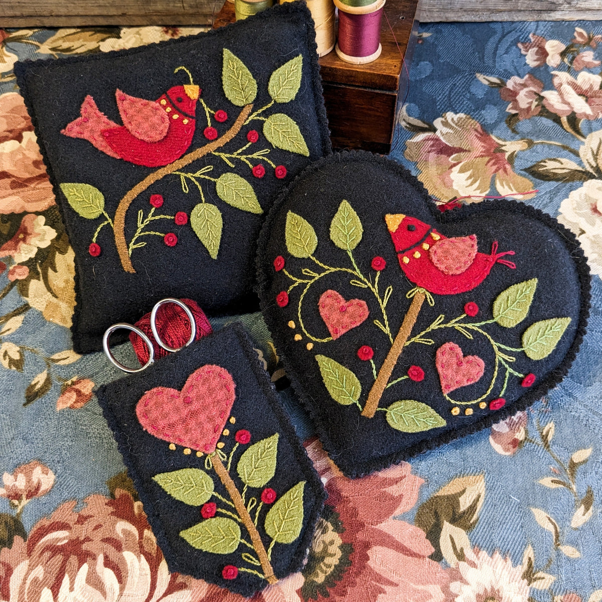 Americana Needlework Accessories - Wool Applique Pattern - Shipped