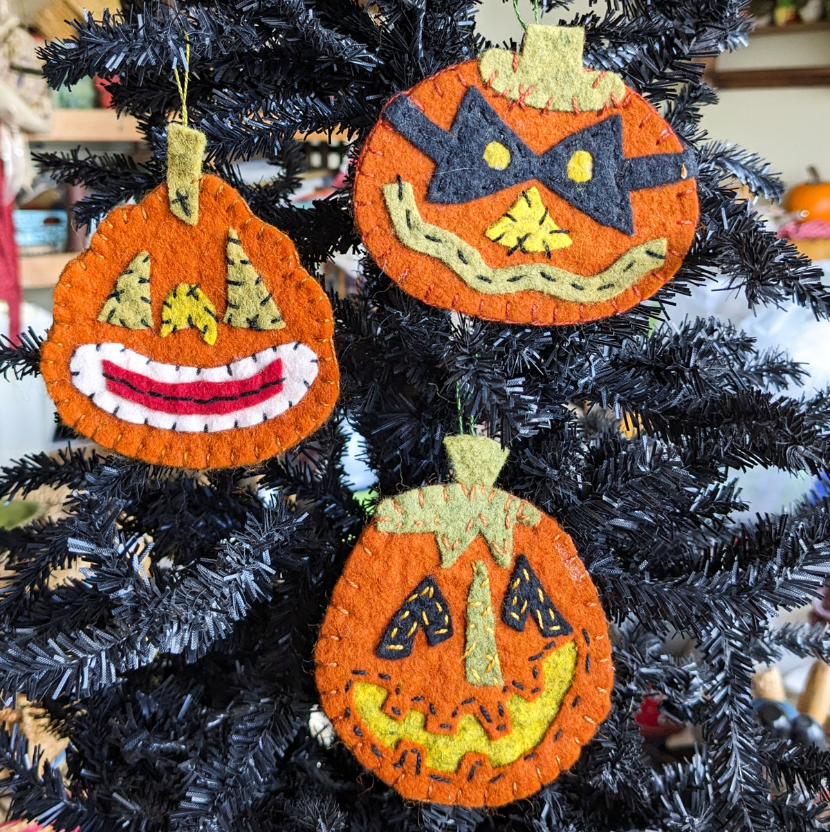 Punkin' Pals Pins - Wool Applique Pattern - Shipped