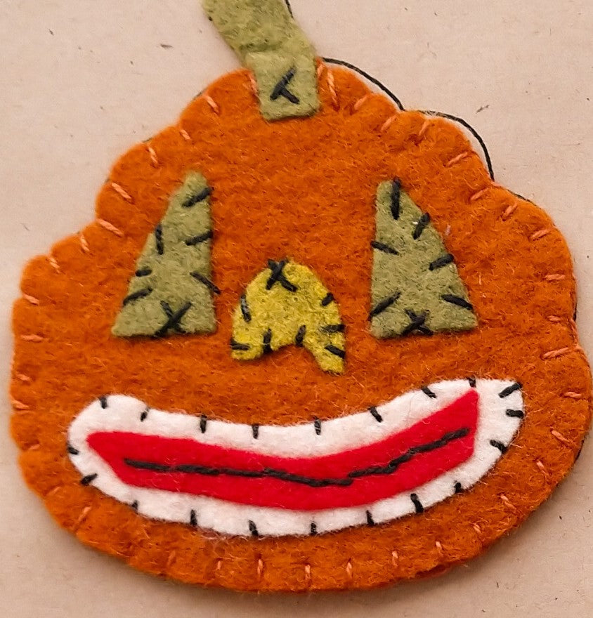 Punkin' Pals Pins - Wool Applique Pattern - Shipped