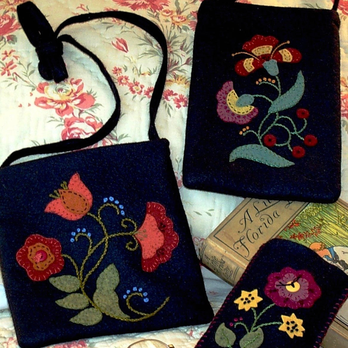 Jacobean Purse Pair & Eyeglass Case - Wool Applique Pattern - Shipped