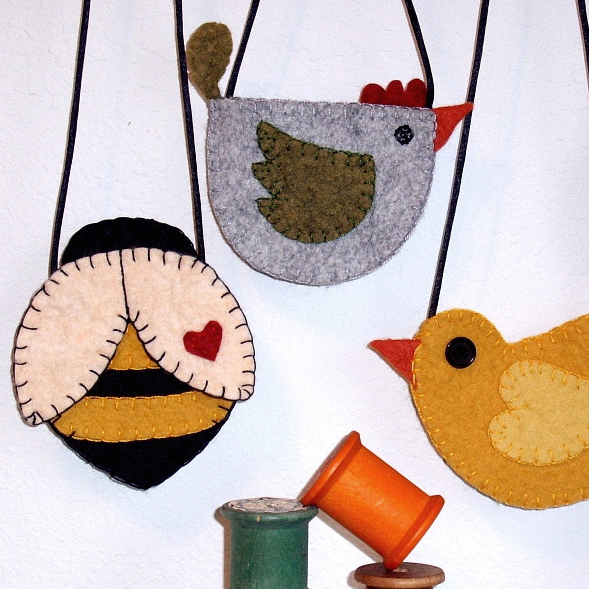 Little Critter Purses - Wool Applique Pattern - Shipped
