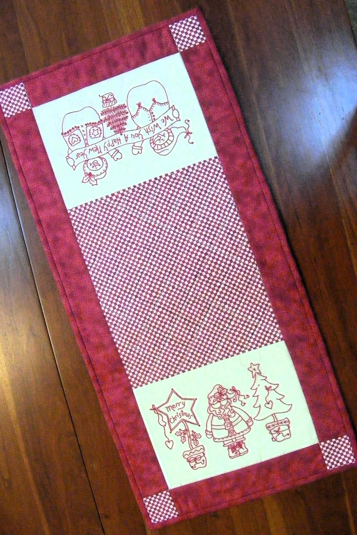 Christmas & New Year Table Runner -  BBD No-Trace