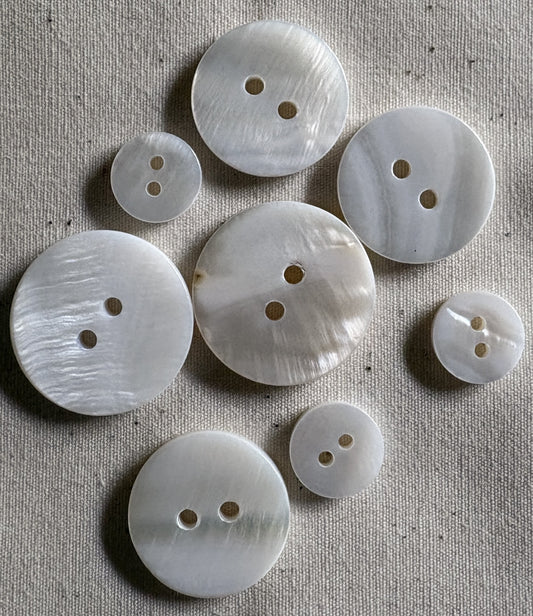 Assorted Pearl Button