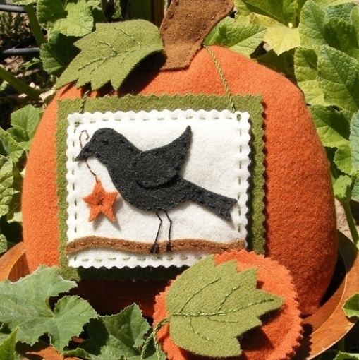 Pumpkin & Crow Pin Cushion Set - Wool Applique Pattern